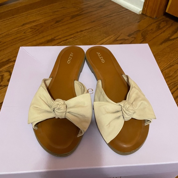ALDO Sandals - Picture 2 of 3